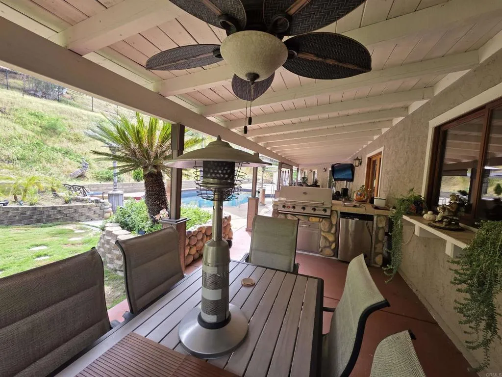 https://cdn.realtyfeed.com/cdn/127/306671447/6ea8182f28289f2b802c9022b338fd15.webp