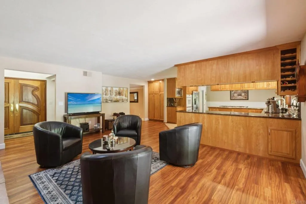 https://cdn.realtyfeed.com/cdn/127/306671447/83cc40a3089d1881bcd5806bbcb8ef94.webp