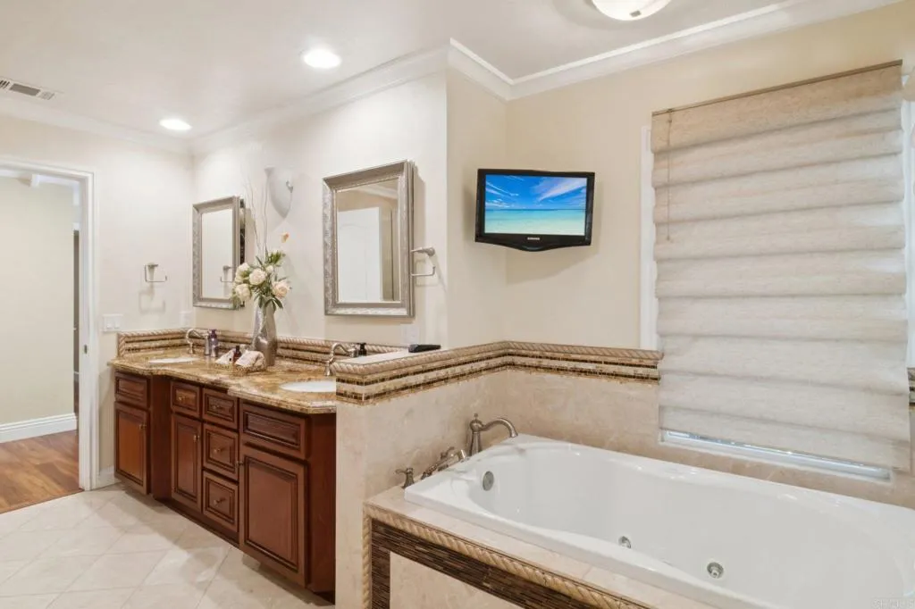 https://cdn.realtyfeed.com/cdn/127/306671447/9eb80d96fff07a16e78cecabdd34fc94.webp