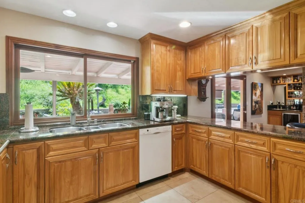 https://cdn.realtyfeed.com/cdn/127/306671447/c20f38c05843faf1f293665a7a1d01f3.webp