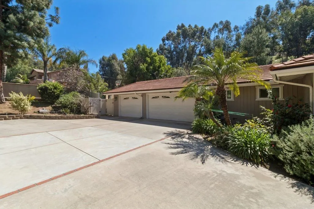https://cdn.realtyfeed.com/cdn/127/306671447/d484fa61da91ebc3e1a733c6815b7509.webp