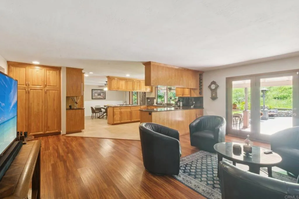 https://cdn.realtyfeed.com/cdn/127/306671447/de6015661b12ca18f74c558f625dfb60.webp
