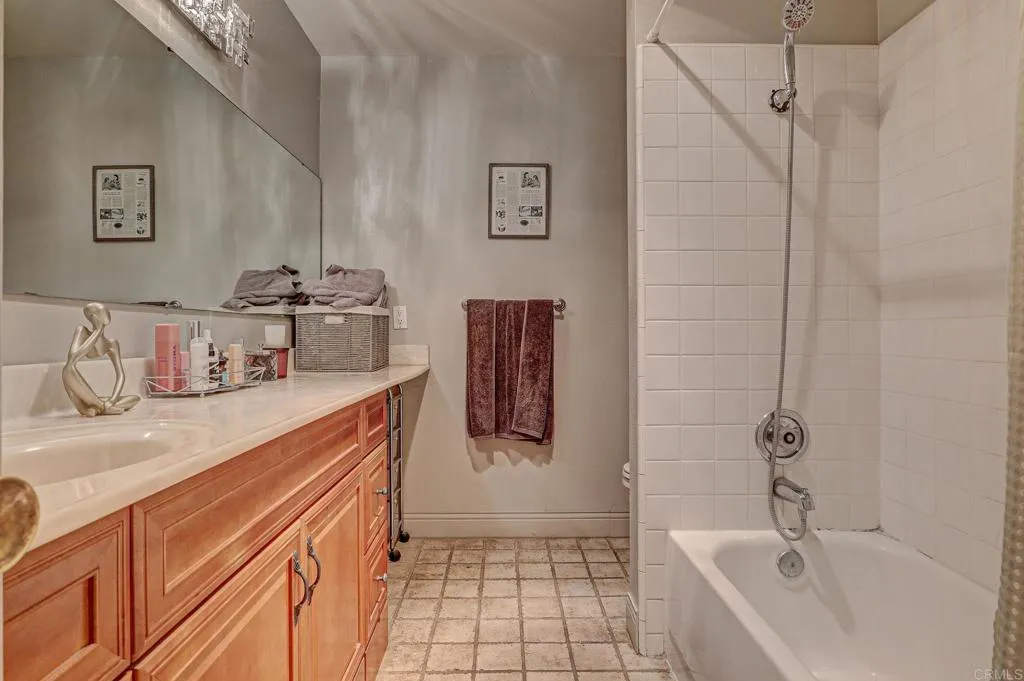 https://cdn.realtyfeed.com/cdn/127/306671497/87ec8c4bf8e13f3013b68cb43903c216.webp