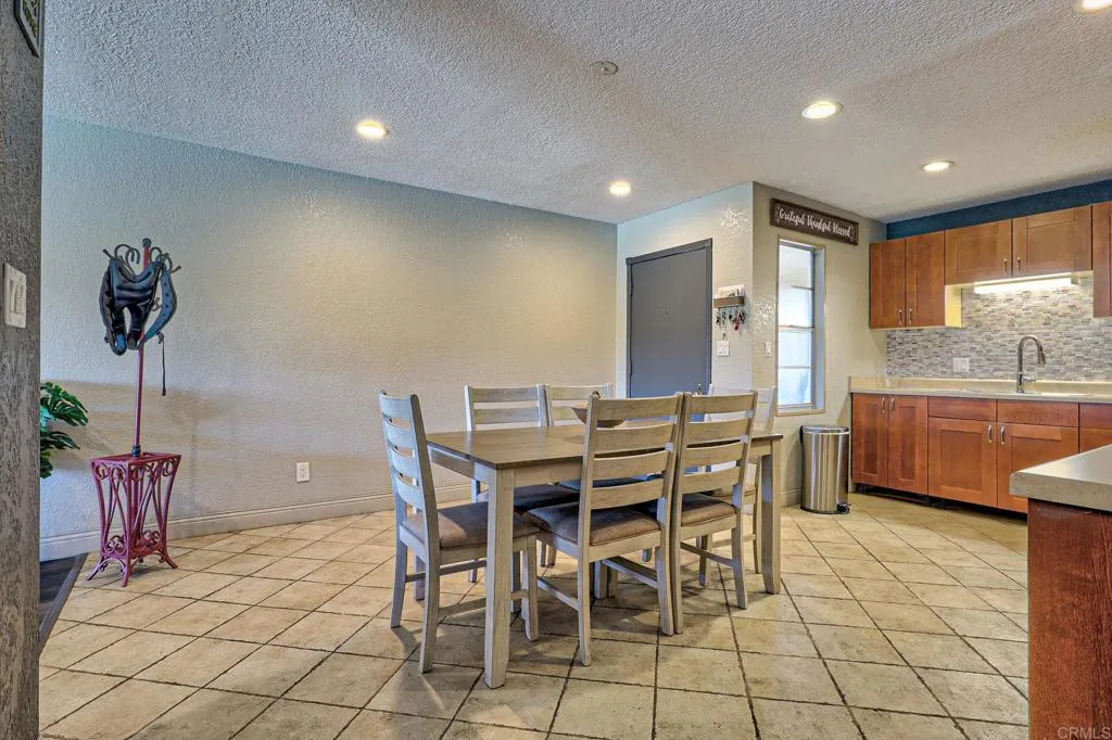 https://cdn.realtyfeed.com/cdn/127/306671497/8c6ee5b65b2b0a197989fbd9636650cc.webp