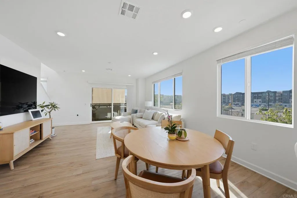 Photo #8: PTP2602146 Listing: Photo #8