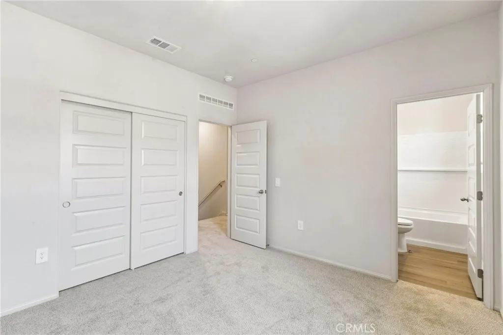 Photo #28: OC26056765 Listing: Photo #28