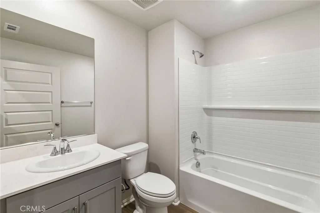 Photo #17: OC26056765 Listing: Photo #17