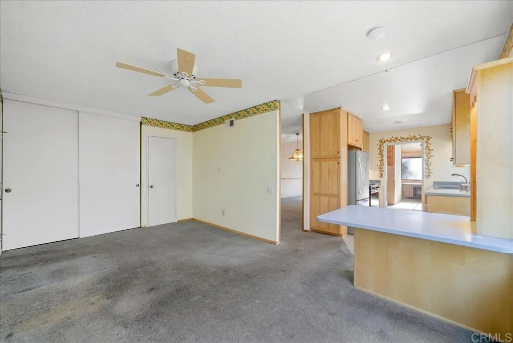 https://cdn.realtyfeed.com/cdn/127/306671744/38be277769a2a472971f1a474e7d72c7.webp