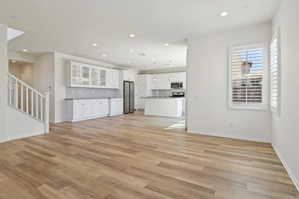 https://cdn.realtyfeed.com/cdn/127/306671753/d95a576818e129104afcc71fc66d2d6e.webp