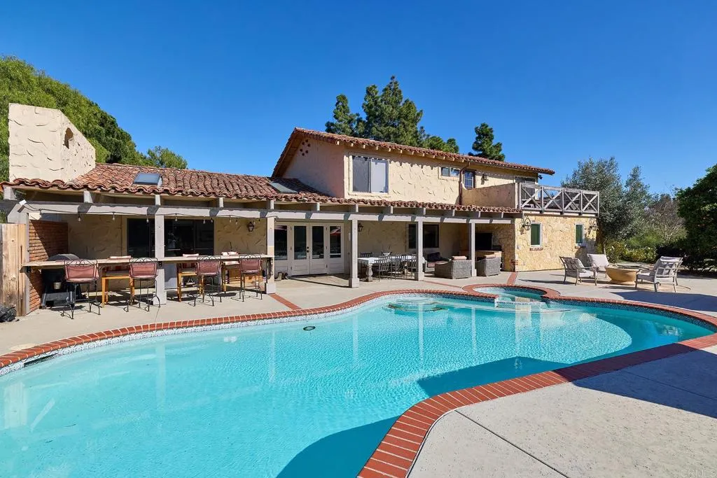https://cdn.realtyfeed.com/cdn/127/306671763/4218b8edf9f1a214b5e1082ec9964386.webp