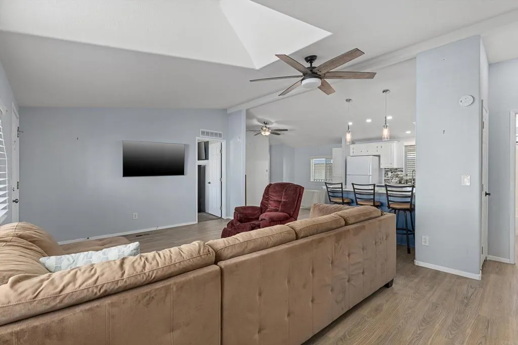 https://cdn.realtyfeed.com/cdn/127/306671866/ee902a957d09e93093f1d8ffca5b4051.webp