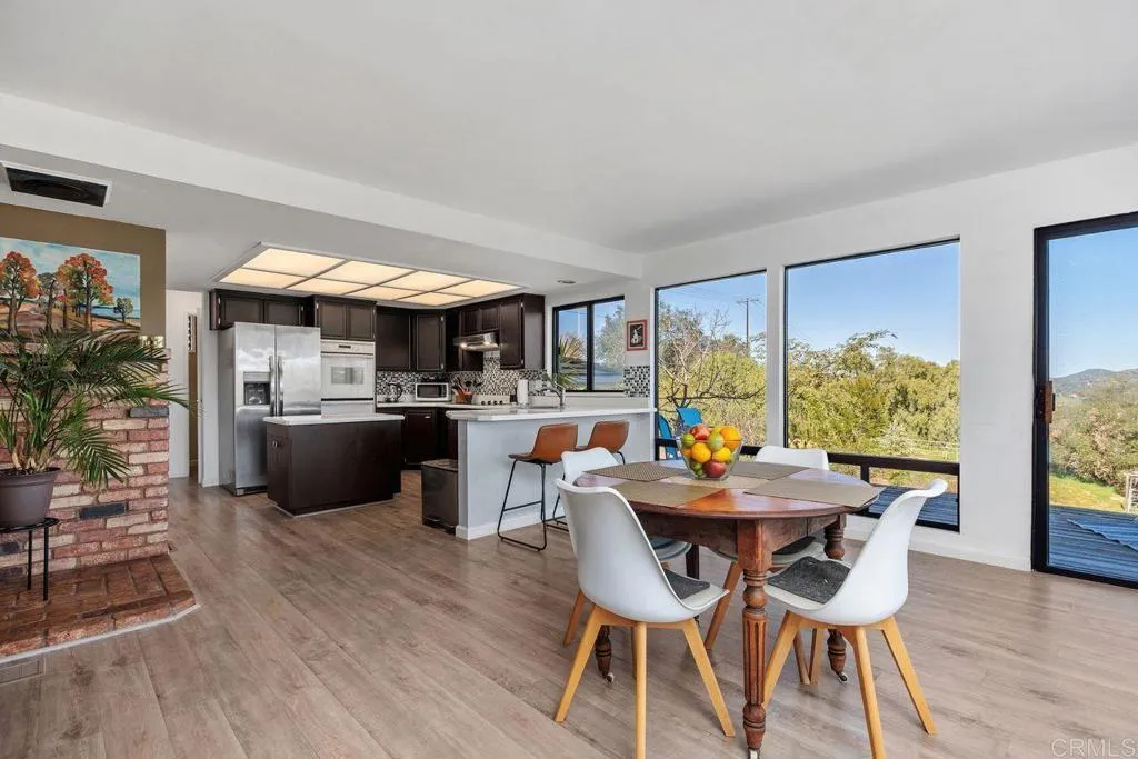 https://cdn.realtyfeed.com/cdn/127/306671875/4fb29ad72e517d47b3ee6f25f665238b.webp