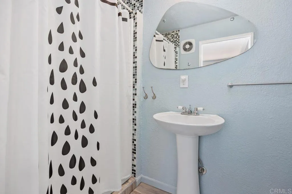 https://cdn.realtyfeed.com/cdn/127/306671875/f78c150a2baccc8c7a6c13047694d217.webp