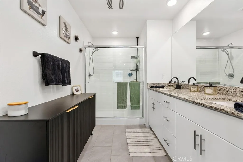 Photo #21: OC26061317 Listing: Photo #21