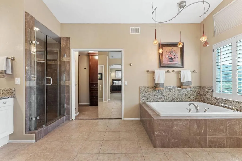 https://cdn.realtyfeed.com/cdn/127/306671928/26f2e47b5cf9958fa057e086cfa4b263.webp
