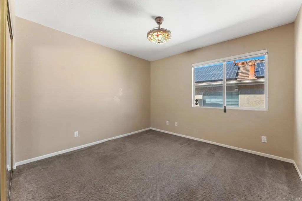 https://cdn.realtyfeed.com/cdn/127/306671928/66d5a8cbced24a54ffdd80b7735361f2.webp
