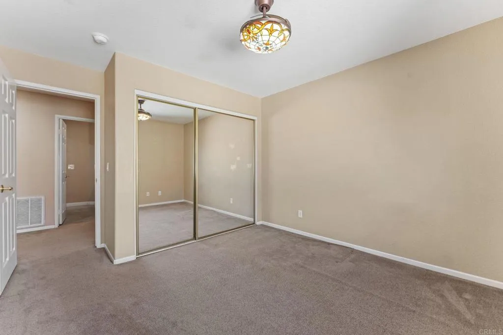 https://cdn.realtyfeed.com/cdn/127/306671928/6cd586d496dd0ca92e6df178974cb7c3.webp
