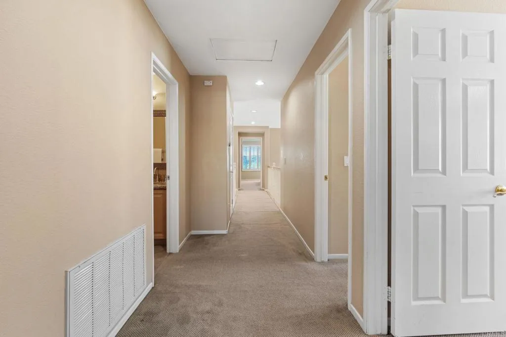 https://cdn.realtyfeed.com/cdn/127/306671928/cba675eb435bf19526fb98d086e8ff16.webp