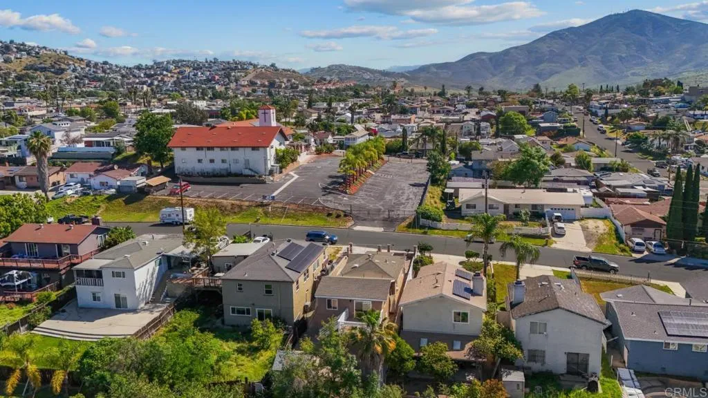 https://cdn.realtyfeed.com/cdn/127/306671932/4a01004e106c844b0c96032092fbcc58.webp