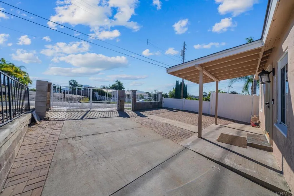 https://cdn.realtyfeed.com/cdn/127/306671932/4f05f8af8bdc2f1f06a5c4947e98131a.webp