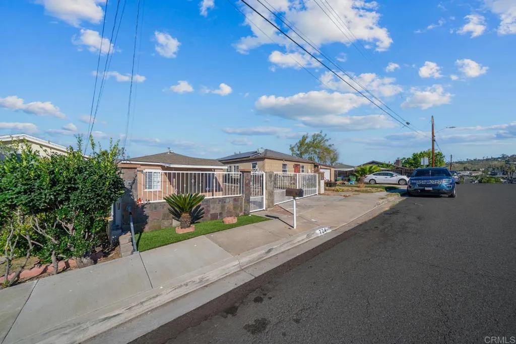 https://cdn.realtyfeed.com/cdn/127/306671932/592f5ced3c298e49053658a02cb31fc4.webp