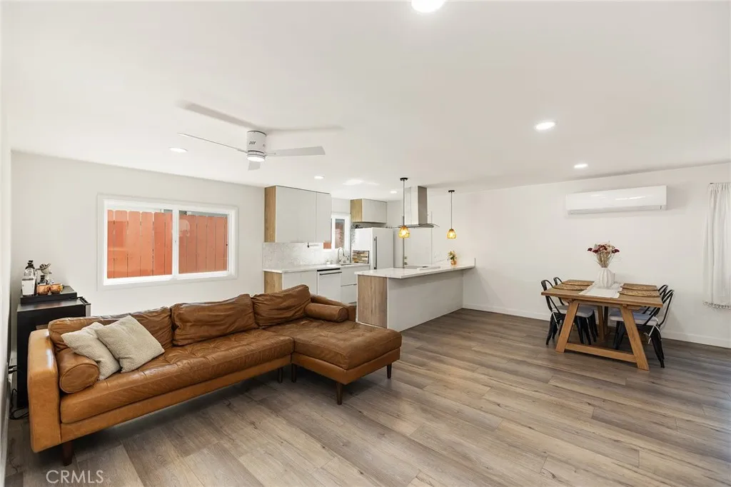 https://cdn.realtyfeed.com/cdn/127/306671949/4289063bbdc179c0d2ca23239c59ea29.webp