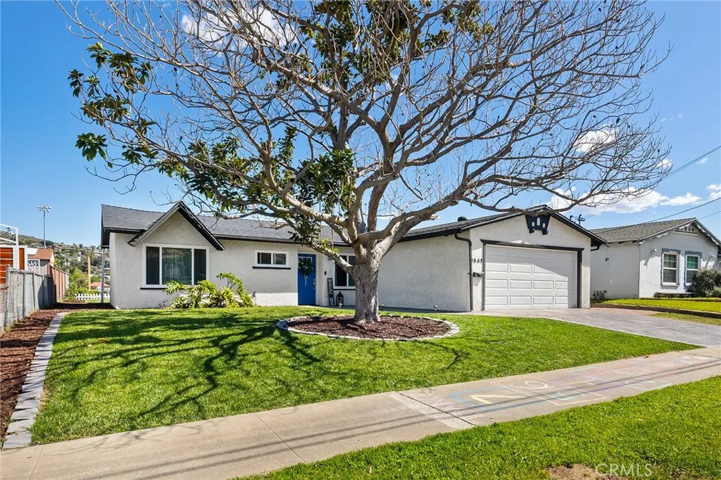 https://cdn.realtyfeed.com/cdn/127/306671949/68667aec46e9a95fe7d1805773da5f5f.webp