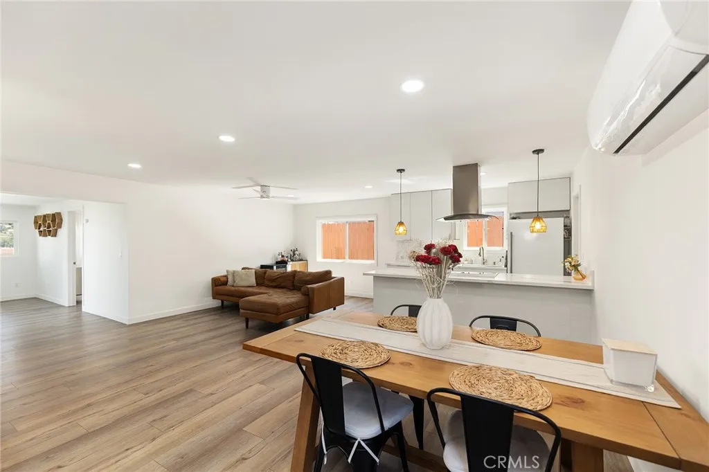 https://cdn.realtyfeed.com/cdn/127/306671949/6fe3743dfadbe9b385f4fe271b35e660.webp