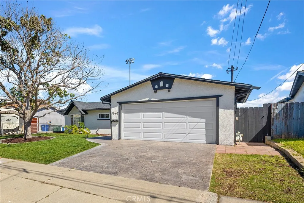 https://cdn.realtyfeed.com/cdn/127/306671949/7530b2b8126b1201752d5fe1ef6aa9cf.webp