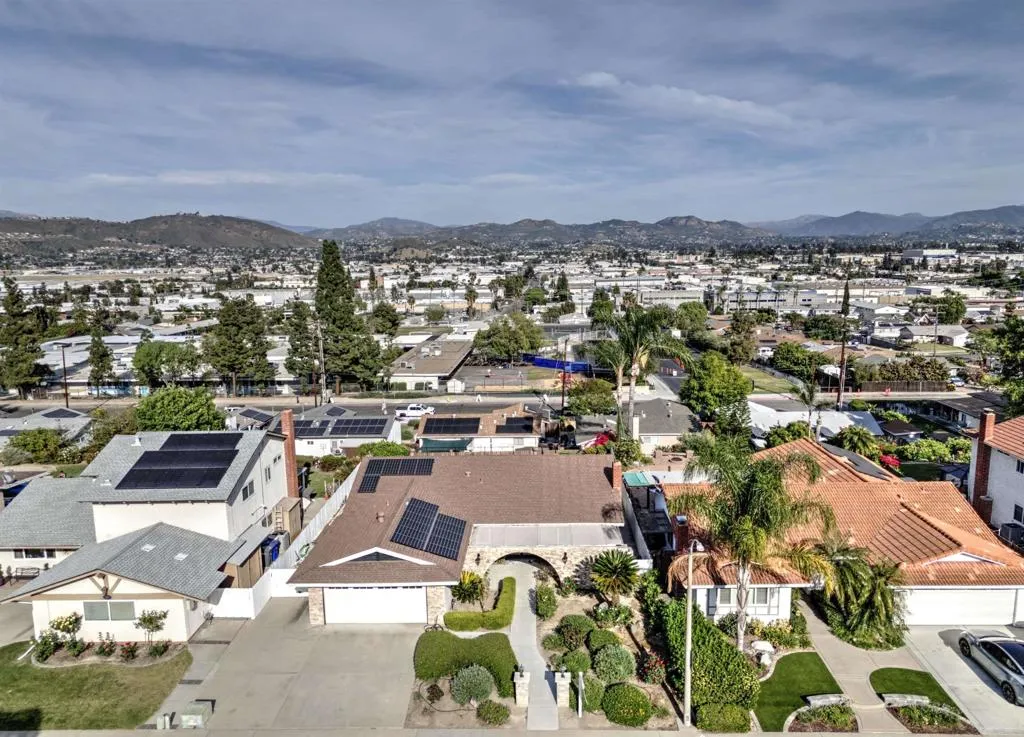 https://cdn.realtyfeed.com/cdn/127/306672085/b87c885052cb336aa7a13f09b58aef76.webp