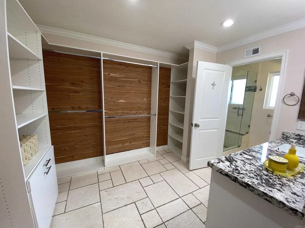 https://cdn.realtyfeed.com/cdn/127/306672085/da2fedc3ff6d491a838dffbfed4b68e0.webp