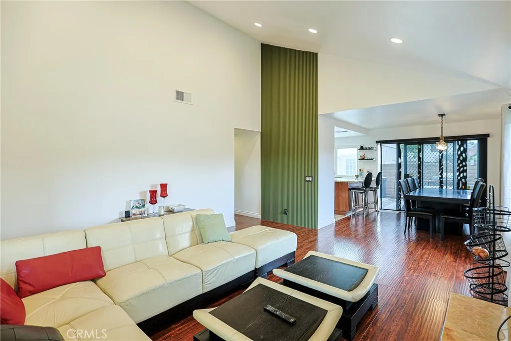 Irvine, CA 92604