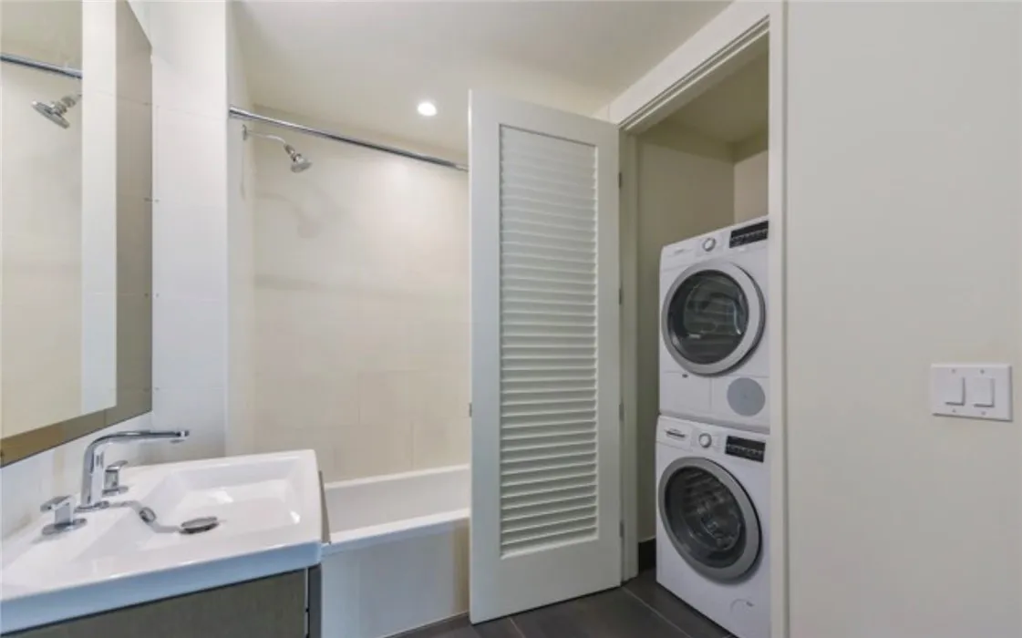 889 Francisco Street UNIT 1703, Los Angeles, CA, 90017