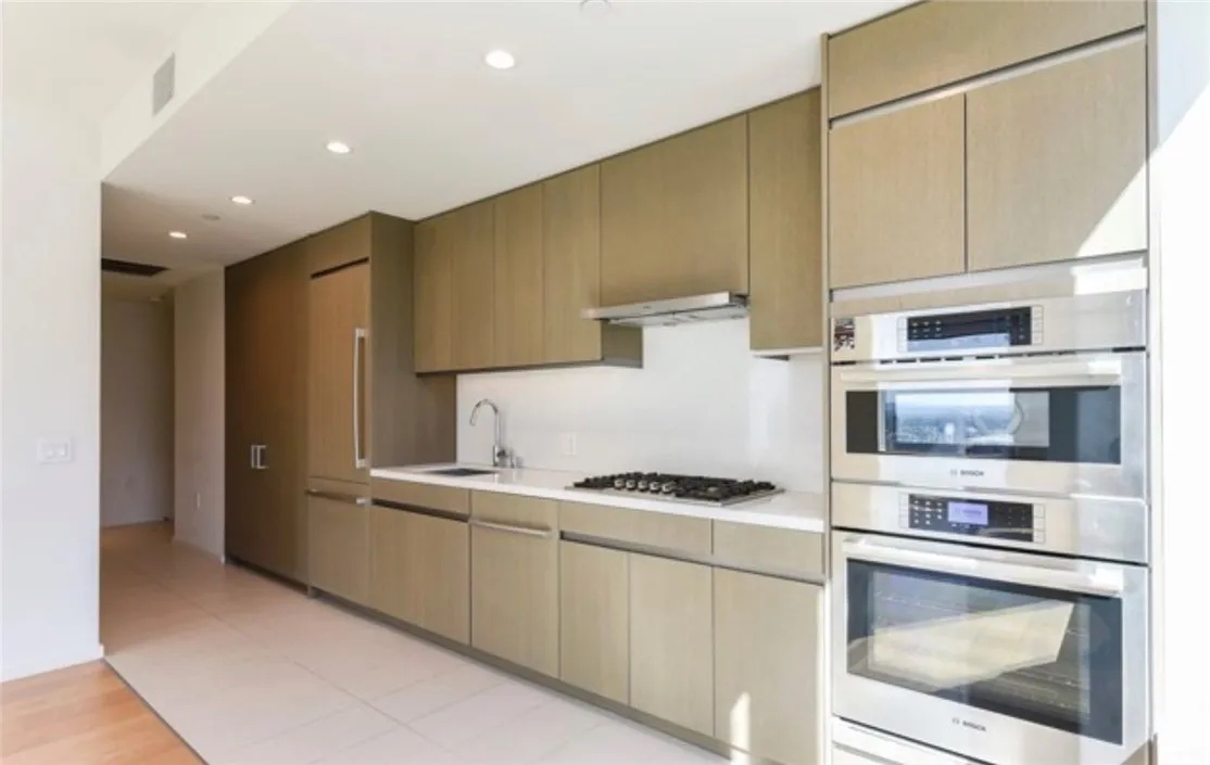 889 Francisco Street UNIT 1703, Los Angeles, CA, 90017