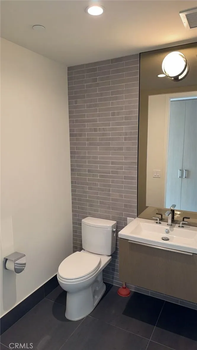 889 Francisco Street UNIT 1703, Los Angeles, CA, 90017