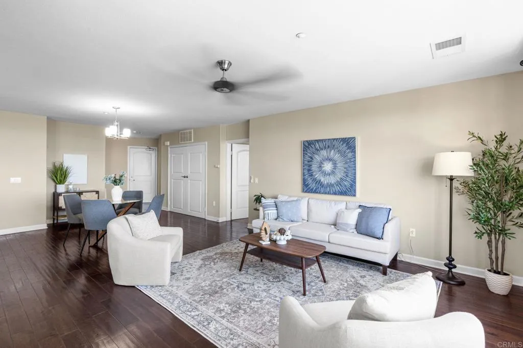 https://cdn.realtyfeed.com/cdn/127/306672179/84ccd294b3284611d7910df0b3bcfbe6.webp