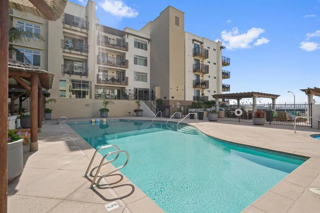 https://cdn.realtyfeed.com/cdn/127/306672179/94bb229aede829f2ed266b7649802dd1.webp