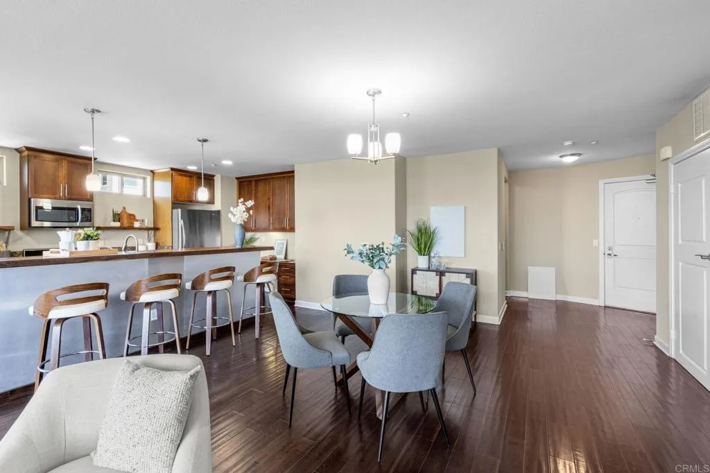 https://cdn.realtyfeed.com/cdn/127/306672179/caf413fa74ca64bc7b4136581b5e4171.webp