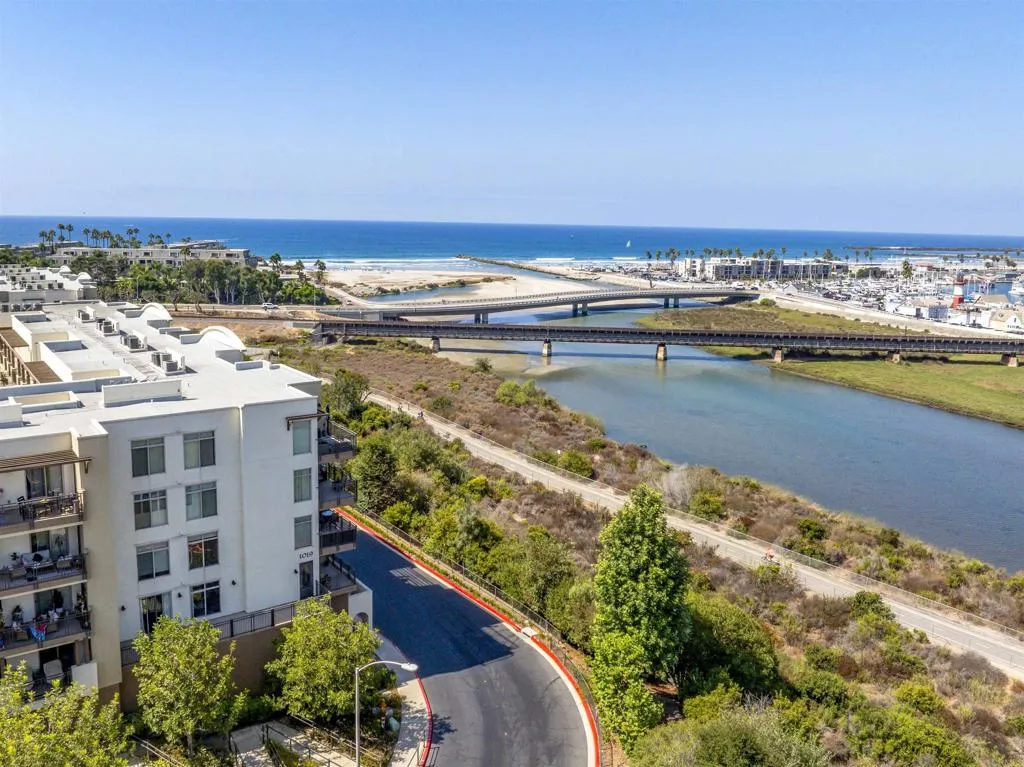 https://cdn.realtyfeed.com/cdn/127/306672179/d7aee441ff45398790ae0bfc2e96374c.webp