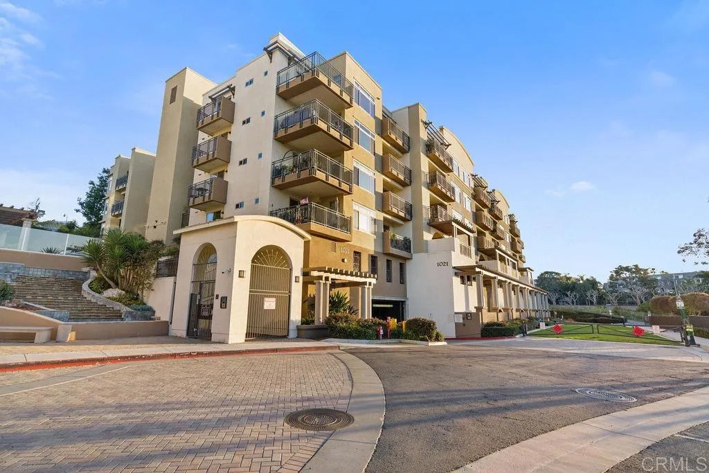 https://cdn.realtyfeed.com/cdn/127/306672179/f2b19facd8070b111b2d204ed66e2095.webp