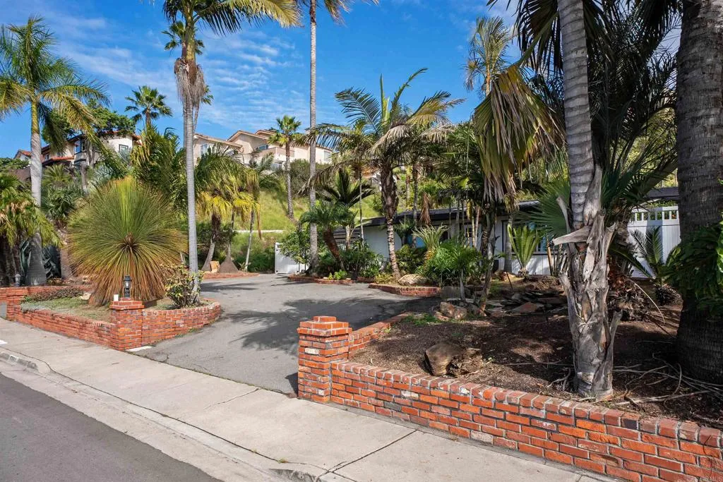 https://cdn.realtyfeed.com/cdn/127/306672189/17977726e32e4f03dc193635c7a87d2d.webp