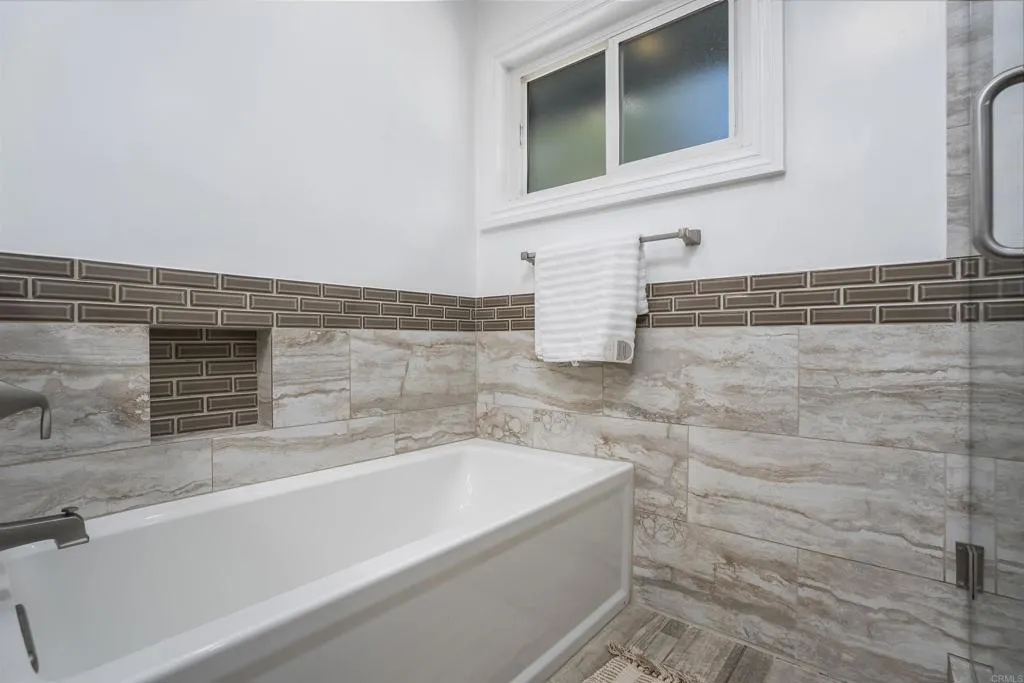 https://cdn.realtyfeed.com/cdn/127/306672189/6c168239dc3c1094fa10db070b637747.webp