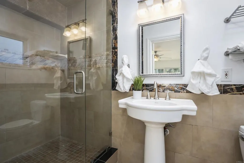 https://cdn.realtyfeed.com/cdn/127/306672189/d9a8c951689a0464a8ed288a156bdf54.webp
