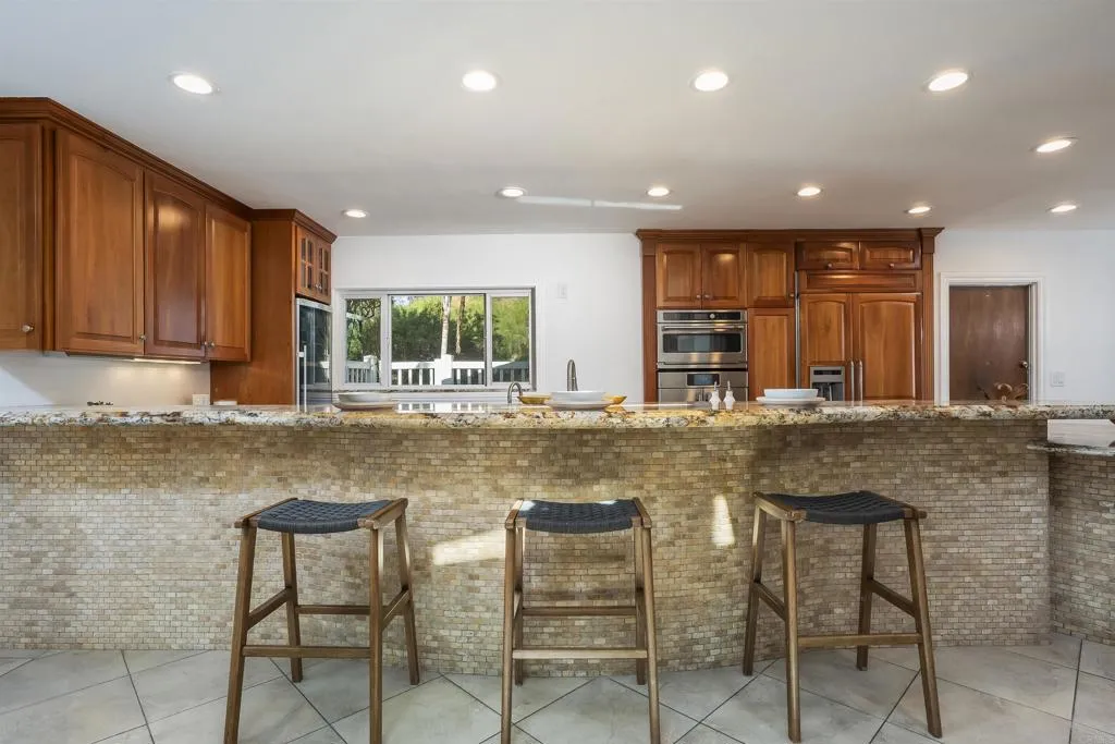 https://cdn.realtyfeed.com/cdn/127/306672189/f312e102250f3bbf941a3491252989a3.webp