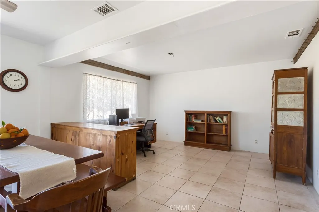 https://cdn.realtyfeed.com/cdn/127/306672195/8497990cf56a0e457b8aa91268dab0b1.webp