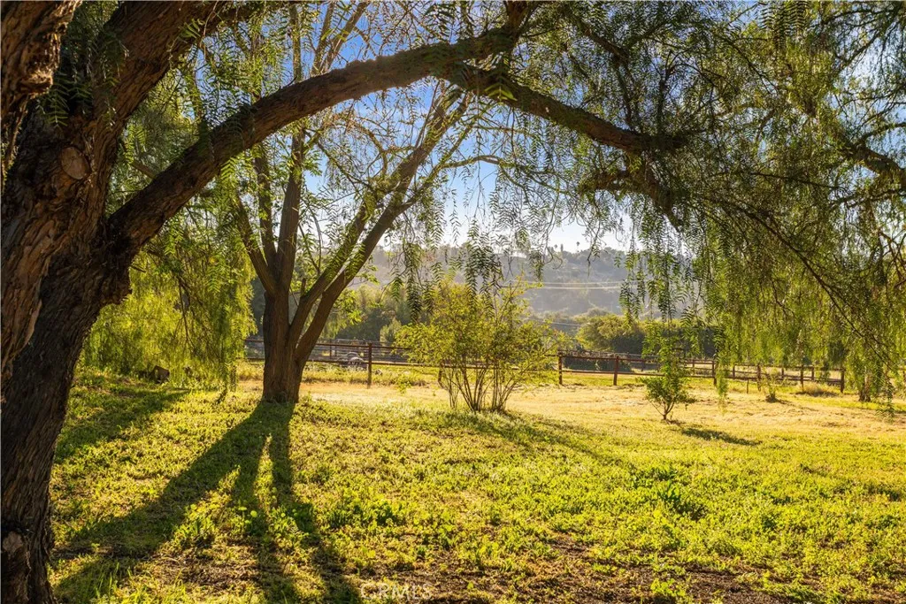 https://cdn.realtyfeed.com/cdn/127/306672195/ca3150d5fcb84e19af7764084e5bc23b.webp