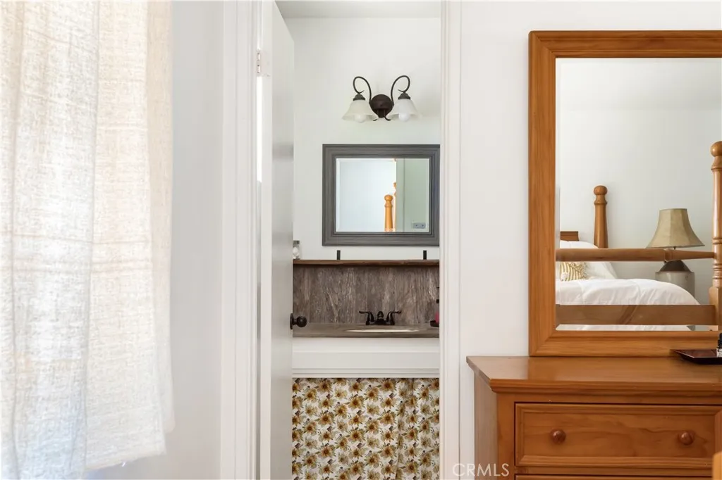 https://cdn.realtyfeed.com/cdn/127/306672195/f7ddc8ba63de83d59223e110ff8f8e55.webp