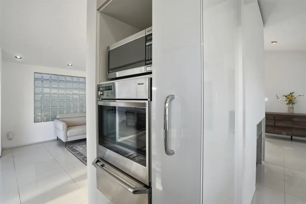 https://cdn.realtyfeed.com/cdn/127/306672267/26600a9d474534a2cb03166477f636f8.webp