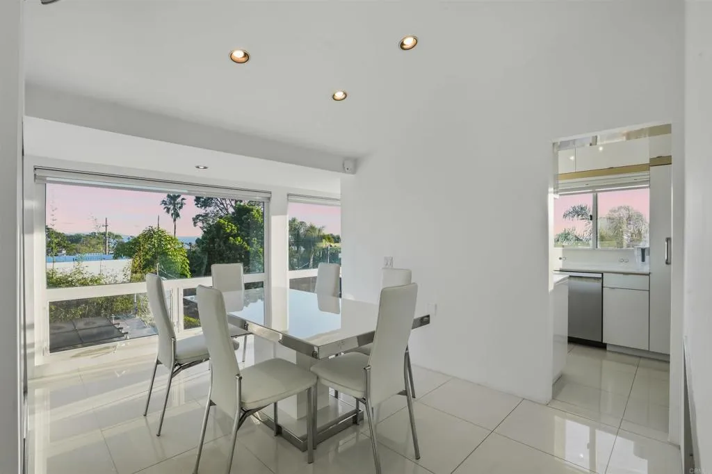 https://cdn.realtyfeed.com/cdn/127/306672267/626e467c2a0c41232c7f61bb48eb2416.webp