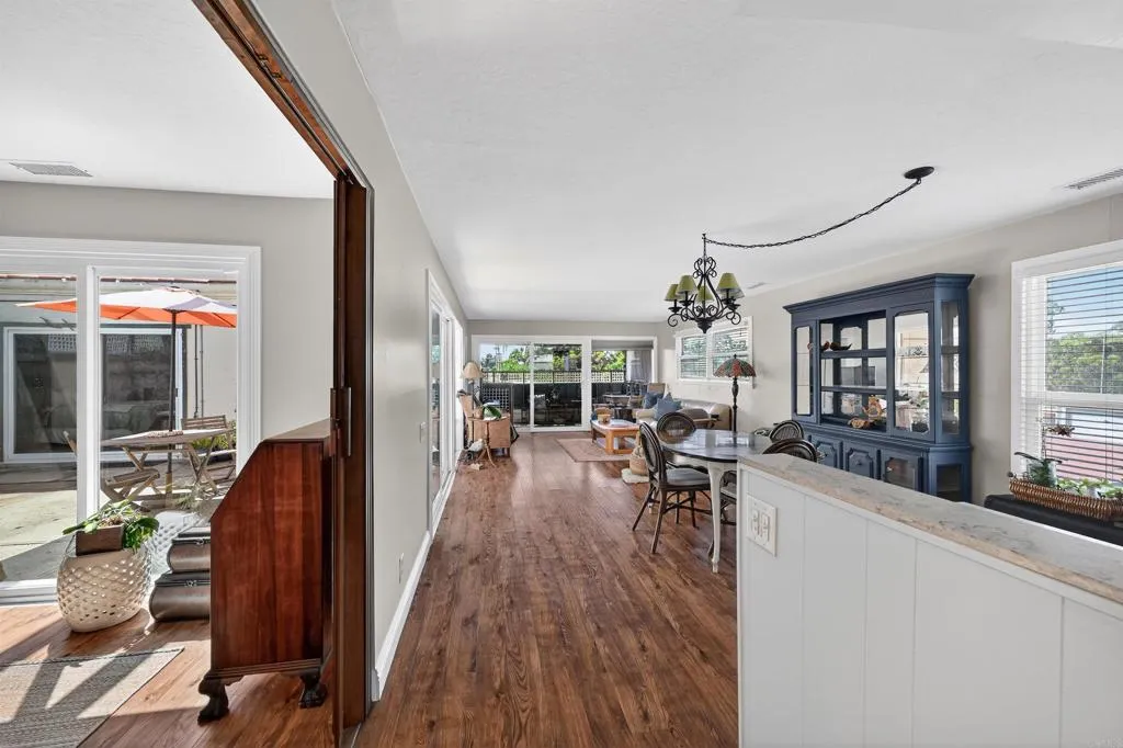 https://cdn.realtyfeed.com/cdn/127/306672298/b85bc51afae21c6751fbd65a29bbb94a.webp